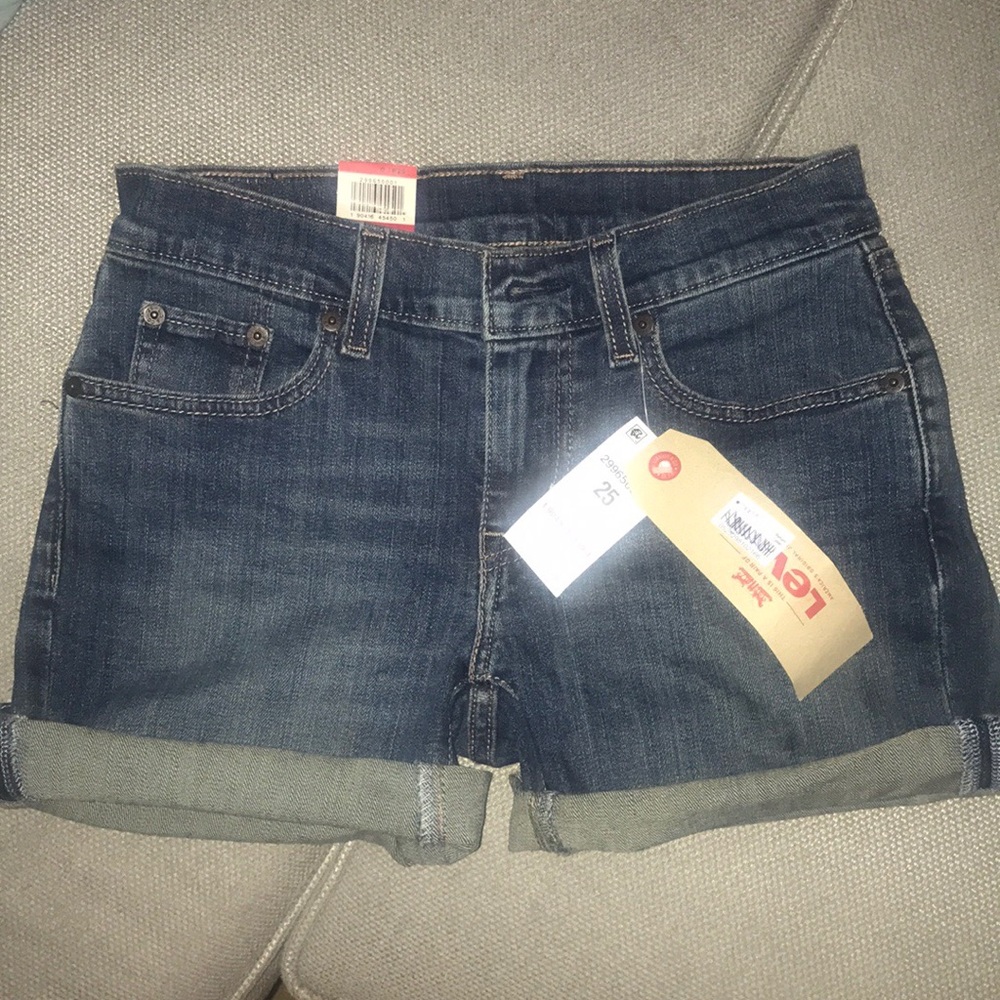 NWT Levi's Shorts